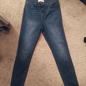 9L Straight Jeans